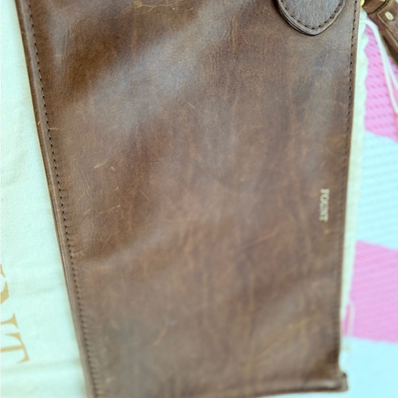 Brown Clutch with Wristlet Elegant Design - Picture 4 of 9